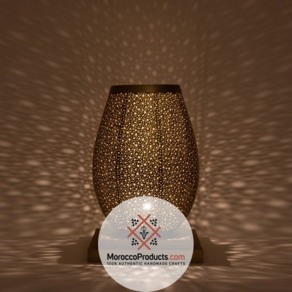 table-moroccan-lantern