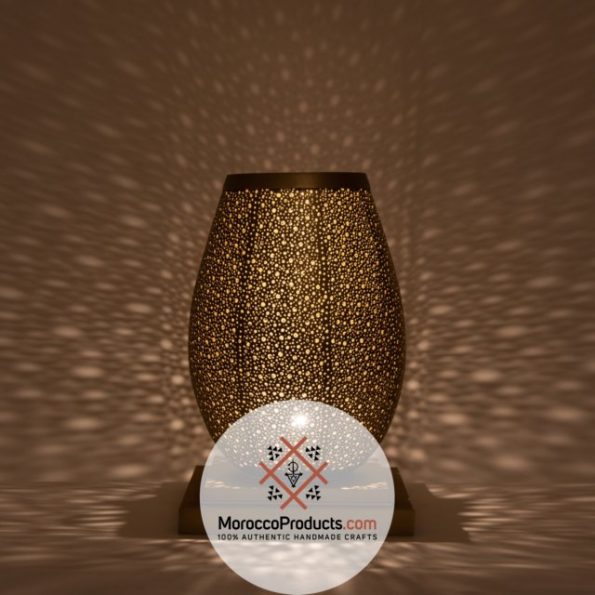 table-moroccan-lantern